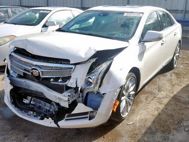 2G61V5S3XD9135396 - 2013 CADILLAC XTS PLATIN WHITE photo 2