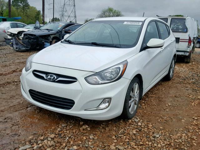 KMHCU5AE1CU041769 - 2012 HYUNDAI ACCENT GLS WHITE photo 2