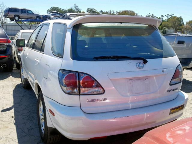 JTJHF10U320279793 - 2002 LEXUS RX 300 WHITE photo 3