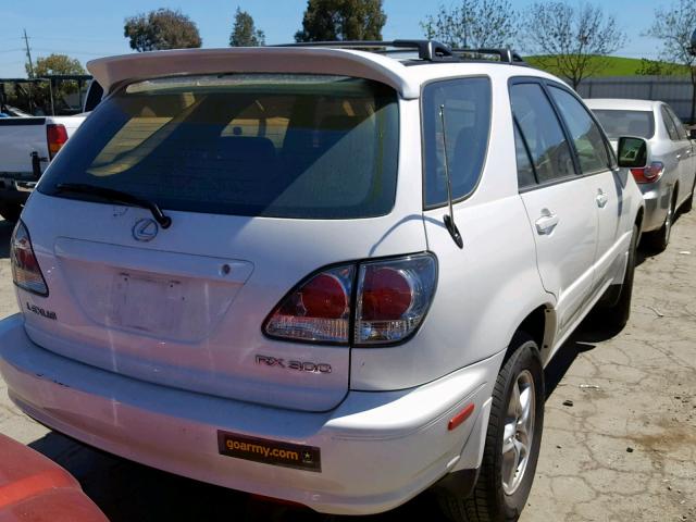 JTJHF10U320279793 - 2002 LEXUS RX 300 WHITE photo 4