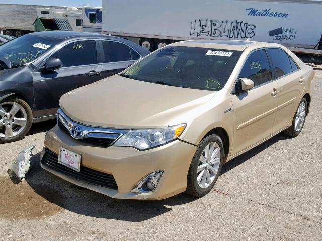 4T1BD1FK7CU056585 - 2012 TOYOTA CAMRY HYBR GOLD photo 2