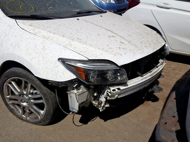 JTKDE167780231415 - 2008 TOYOTA SCION TC WHITE photo 9