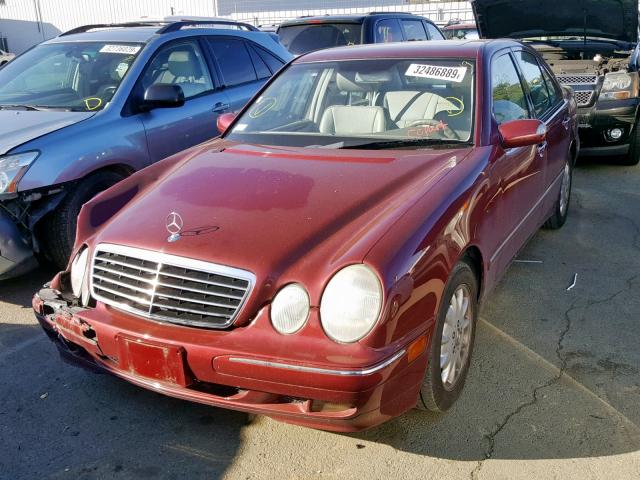 WDBJF65J61B316434 - 2001 MERCEDES-BENZ E 320 BURGUNDY photo 2