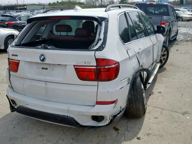 5UXZV4C54D0B09379 - 2013 BMW X5 XDRIVE3 WHITE photo 4