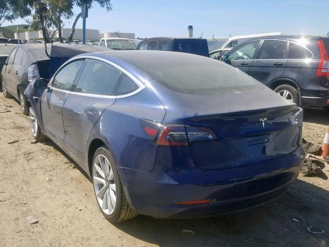 5YJ3E1EB1JF063772 - 2018 TESLA MODEL 3 BLUE photo 3