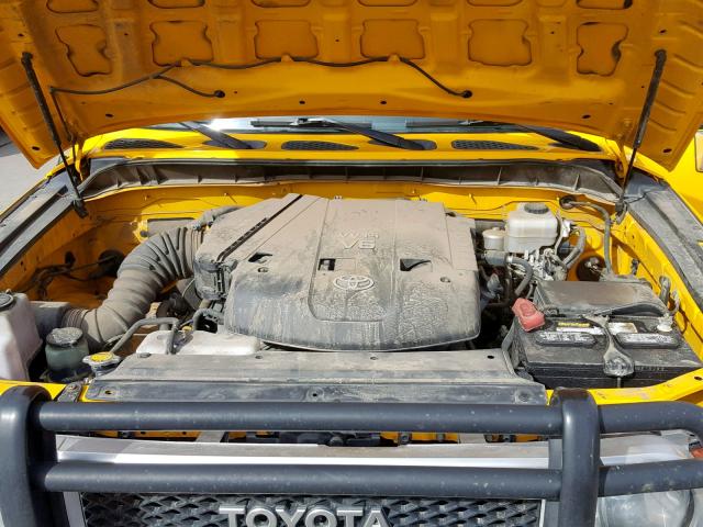 JTEBU11F770079596 - 2007 TOYOTA FJ CRUISER YELLOW photo 7