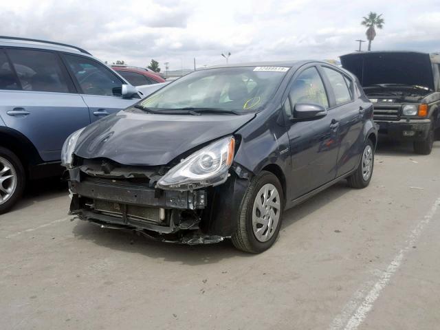 JTDKDTB33G1115993 - 2016 TOYOTA PRIUS C GRAY photo 2