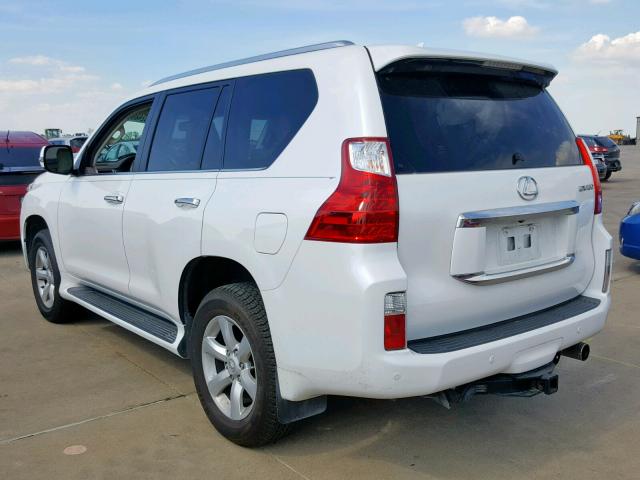 JTJBM7FX8B5032868 - 2011 LEXUS GX WHITE photo 3