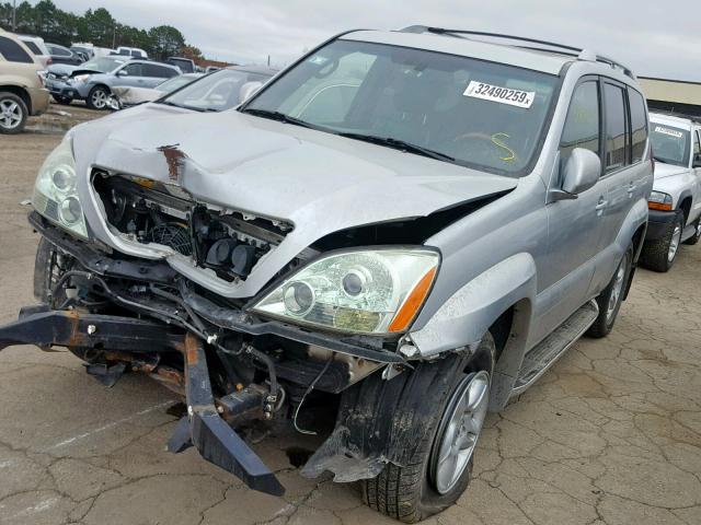 JTJBT20X470133019 - 2007 LEXUS GX 470 SILVER photo 2