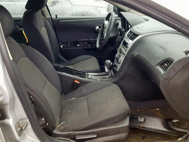 1G1ZC5EUXBF140637 - 2011 CHEVROLET MALIBU 1LT 银色 照片 5