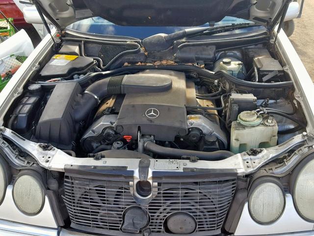 WDBJF72F6VA551840 - 1997 MERCEDES-BENZ E 420 SILVER photo 7