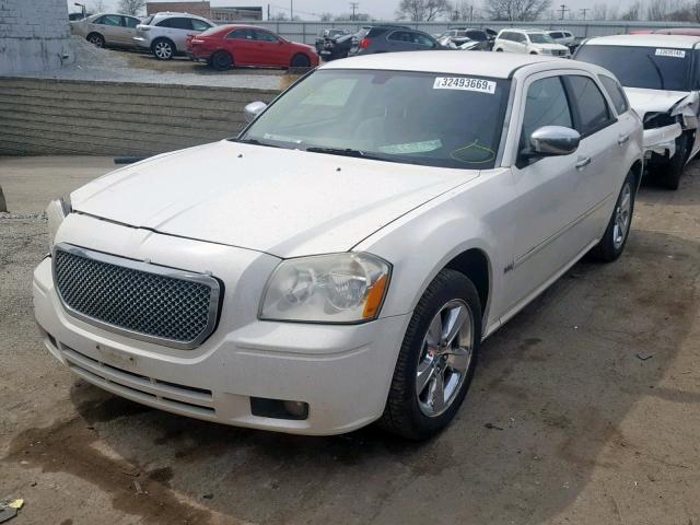 2D4FV47V57H713358 - 2007 DODGE MAGNUM SXT WHITE photo 2