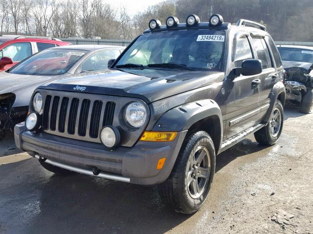 1J4GL38K96W277453 - 2006 JEEP LIBERTY RE GRAY photo 2