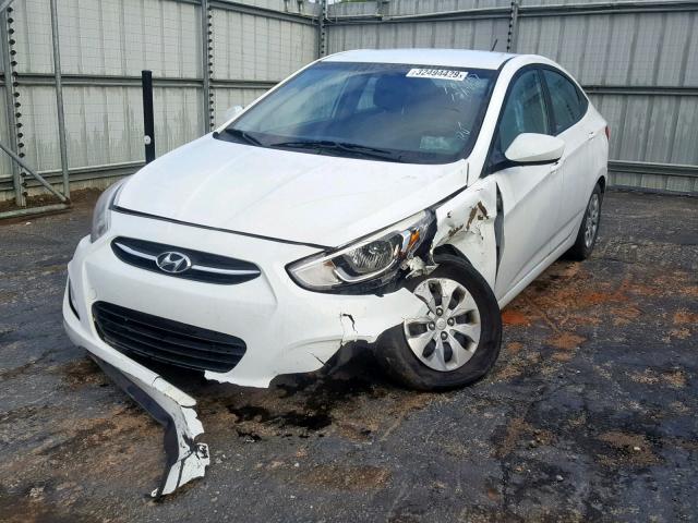 KMHCT4AE5GU972309 - 2016 HYUNDAI ACCENT SE WHITE photo 2