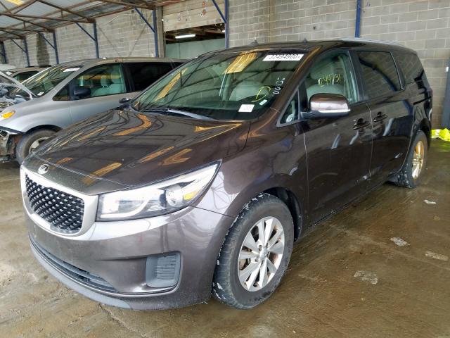 KNDMB5C10F6034474 - 2015 KIA SEDONA LX  photo 2