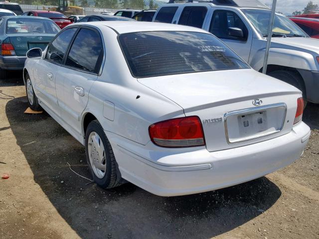 KMHWF25S32A642381 - 2002 HYUNDAI SONATA GL WHITE photo 3