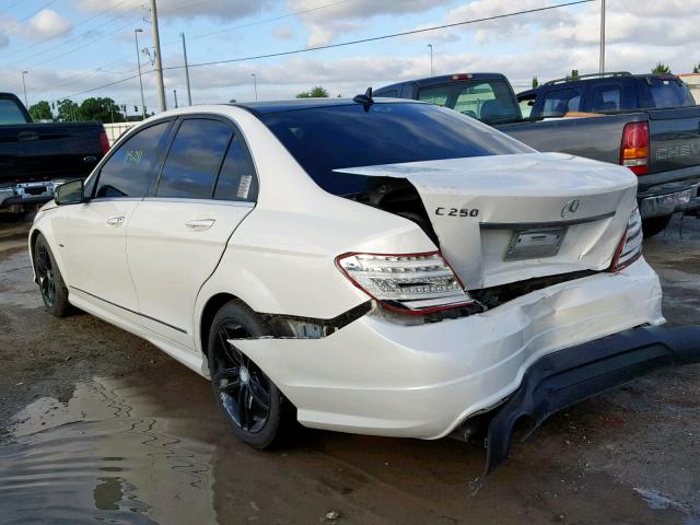 WDDGF4HB2CA620928 - 2012 MERCEDES-BENZ C 250 WHITE photo 3