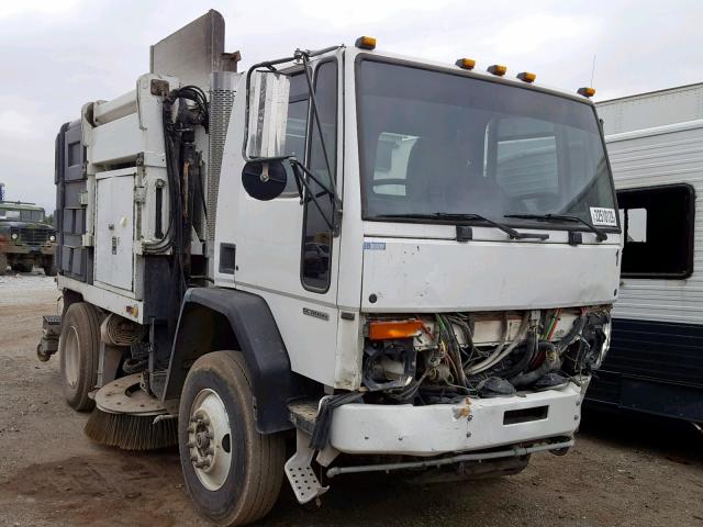 49HAADBV31HH83904 - 2001 STERLING TRUCK SC 8000 WHITE photo 1