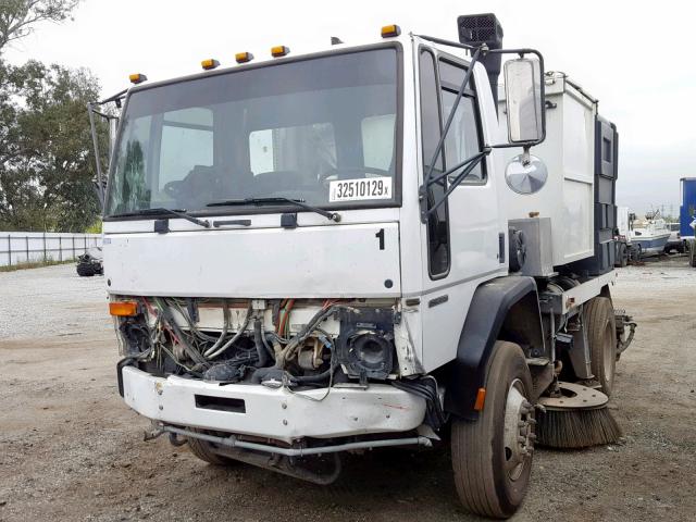 49HAADBV31HH83904 - 2001 STERLING TRUCK SC 8000 WHITE photo 2