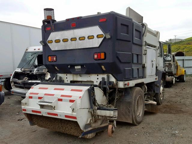 49HAADBV31HH83904 - 2001 STERLING TRUCK SC 8000 WHITE photo 4