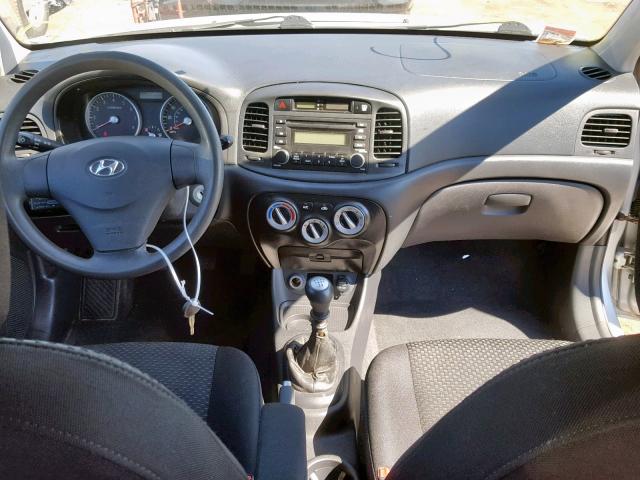 KMHCM36C57U032493 - 2007 HYUNDAI ACCENT GS SILVER photo 9