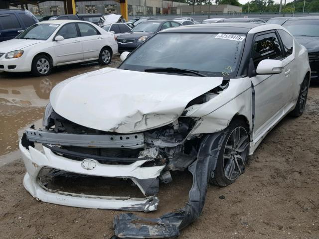JTKJF5C71GJ021865 - 2016 TOYOTA SCION TC WHITE photo 2