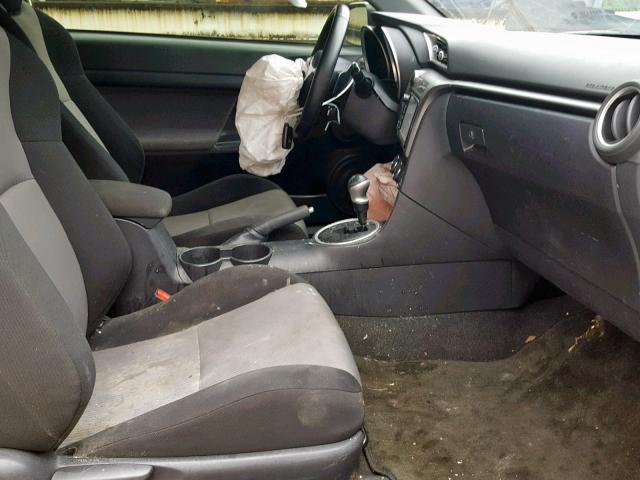 JTKJF5C71GJ021865 - 2016 TOYOTA SCION TC WHITE photo 5