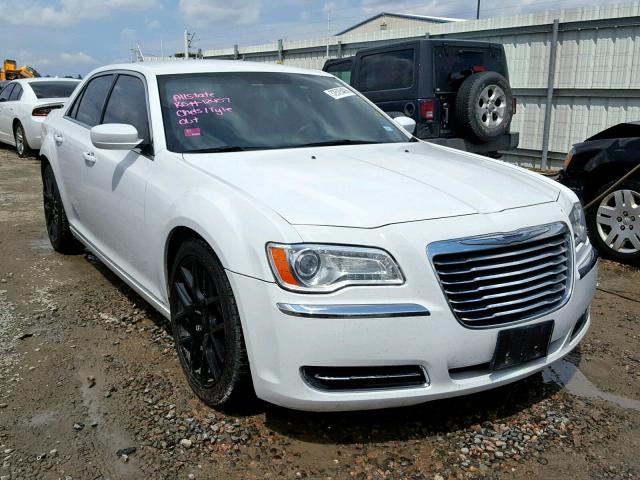 2C3CCAAG4CH273677 - 2012 CHRYSLER 300 WHITE photo 1