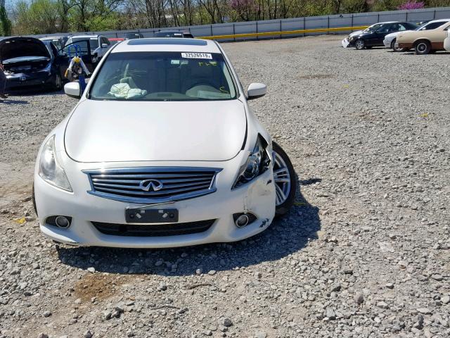 JN1CV6AR9CM675196 - 2012 INFINITI G37 WHITE photo 9