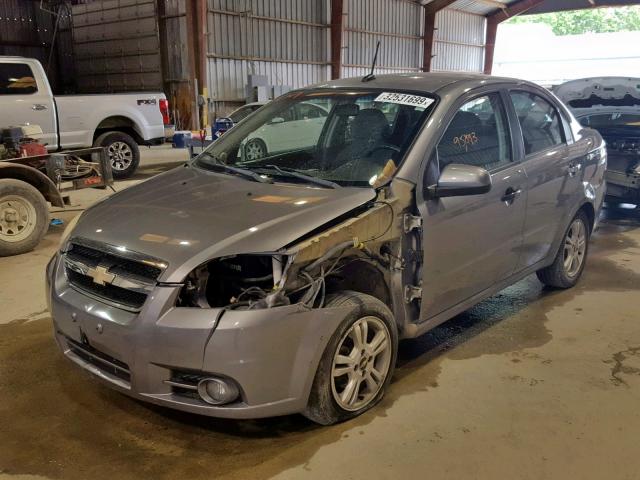 KL1TG56E79B691254 - 2009 CHEVROLET AVEO LT GRAY photo 2