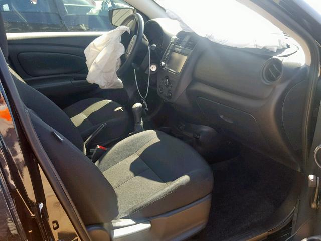 3N1CN7AP3KL813036 - 2019 NISSAN VERSA S BLACK photo 5