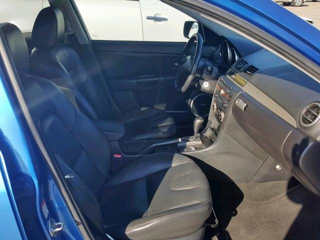 JM1BK343461406679 - 2006 MAZDA 3 HATCHBAC BLUE photo 5