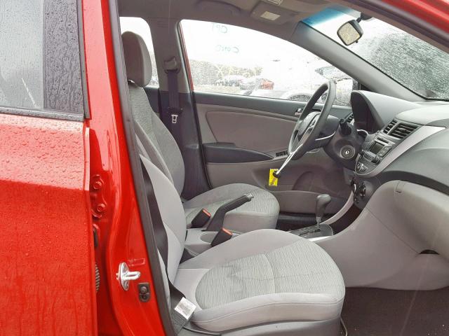 KMHCT5AE4HU337508 - 2017 HYUNDAI ACCENT SE RED photo 5