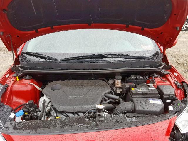 KMHCT5AE4HU337508 - 2017 HYUNDAI ACCENT SE RED photo 7