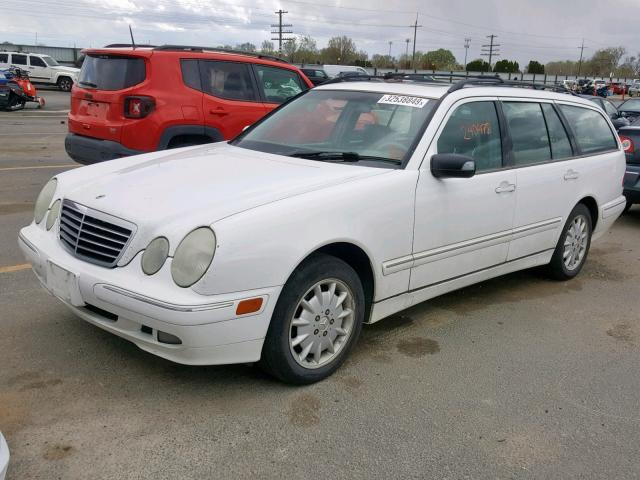 WDBJH82F0YX028637 - 2000 MERCEDES-BENZ E 320 4MAT WHITE photo 2