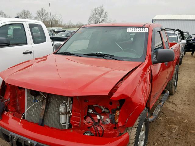 1GCDT196558186990 - 2005 CHEVROLET COLORADO RED photo 2