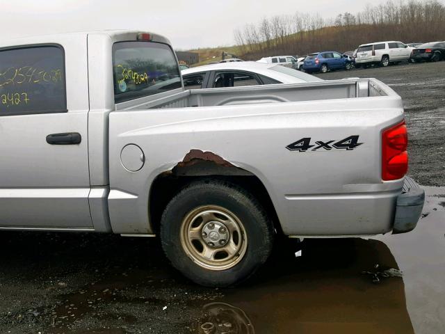 1D7HW28N46S645332 - 2006 DODGE DAKOTA QUA SILVER photo 9