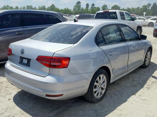 3VW2K7AJ5FM287339 - 2015 VOLKSWAGEN JETTA BASE SILVER photo 4