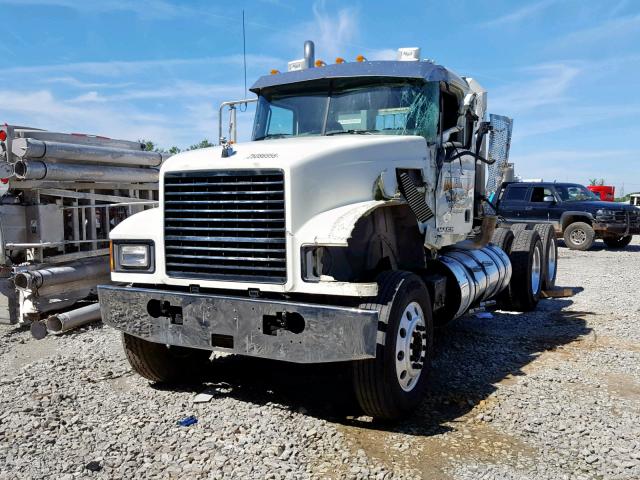 1M1AN07YXGM023273 - 2016 MACK 600 CHU600 WHITE photo 2