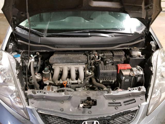 JHMGE8H35DC067631 - 2013 HONDA FIT GRAY photo 7