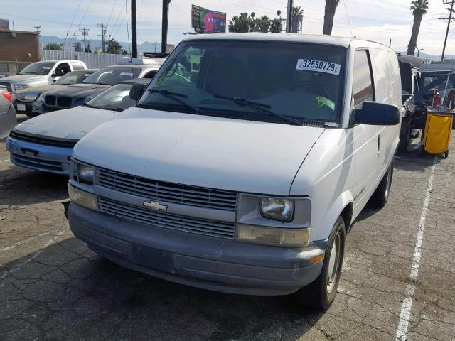 1GCDL19W5YB105364 - 2000 CHEVROLET ASTRO WHITE photo 2