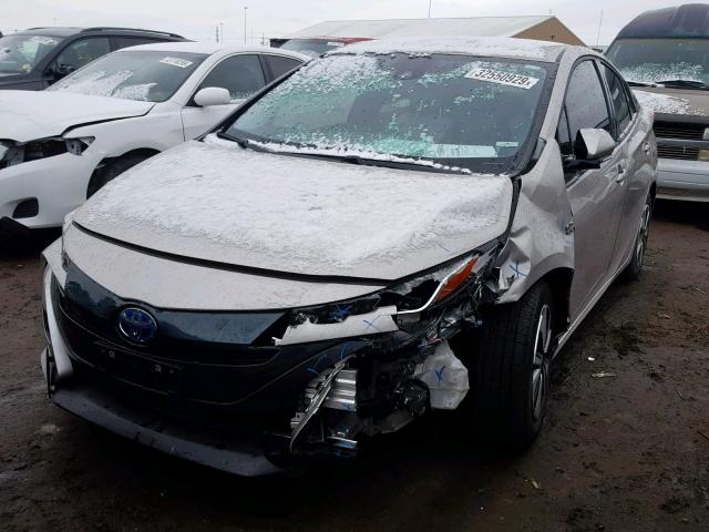JTDKARFP4J3072995 - 2018 TOYOTA PRIUS PRIM 银色 照片 2