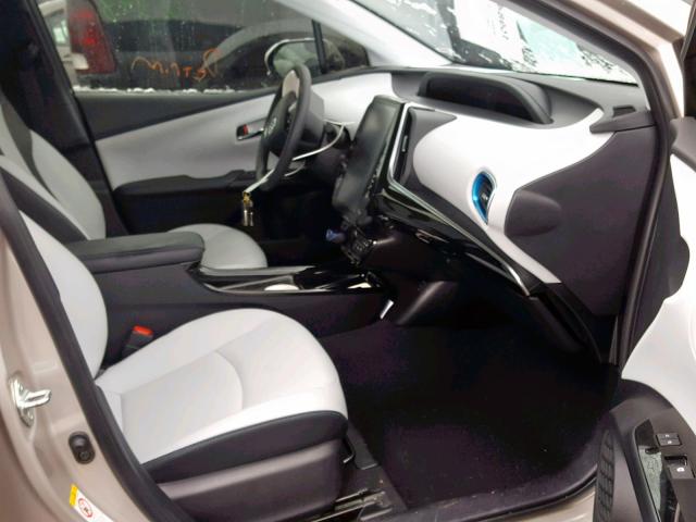 JTDKARFP4J3072995 - 2018 TOYOTA PRIUS PRIM 银色 照片 5