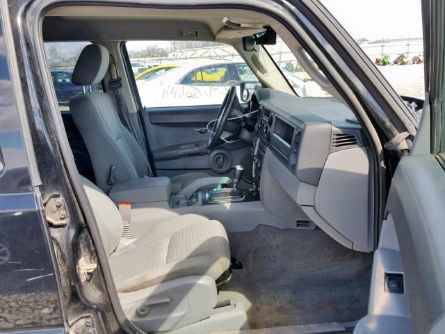 1J8HH48K07C612984 - 2007 JEEP COMMANDER BLACK photo 5