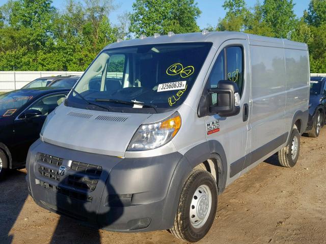 3C6TRVAG4JE111808 - 2018 RAM PROMASTER 银色 照片 2