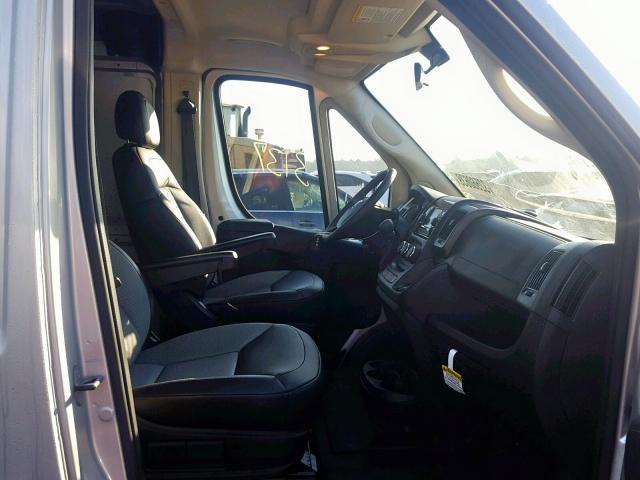 3C6TRVAG4JE111808 - 2018 RAM PROMASTER 银色 照片 5