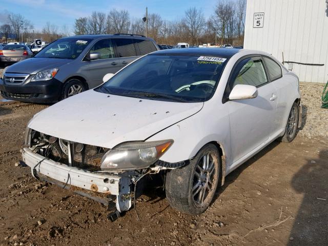 JTKDE177150001878 - 2005 TOYOTA SCION TC WHITE photo 2
