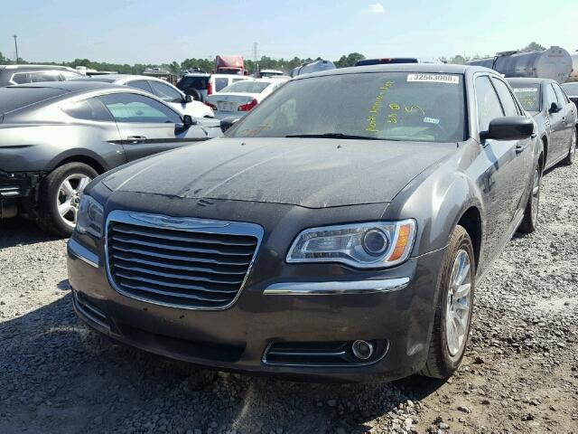 2C3CCAAGXEH200543 - 2014 CHRYSLER 300 BROWN photo 2