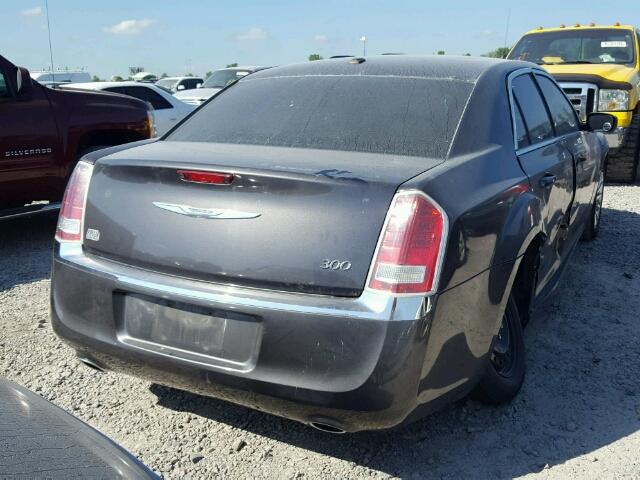 2C3CCAAGXEH200543 - 2014 CHRYSLER 300 BROWN photo 4