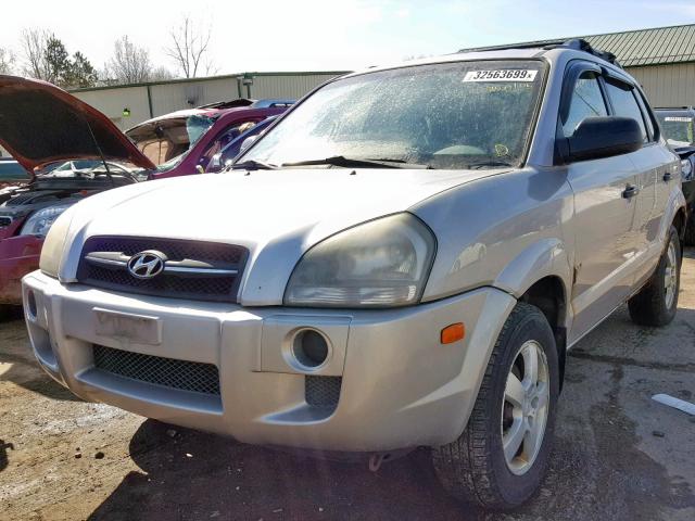 KM8JM12B96U250105 - 2006 HYUNDAI TUCSON GL SILVER photo 2